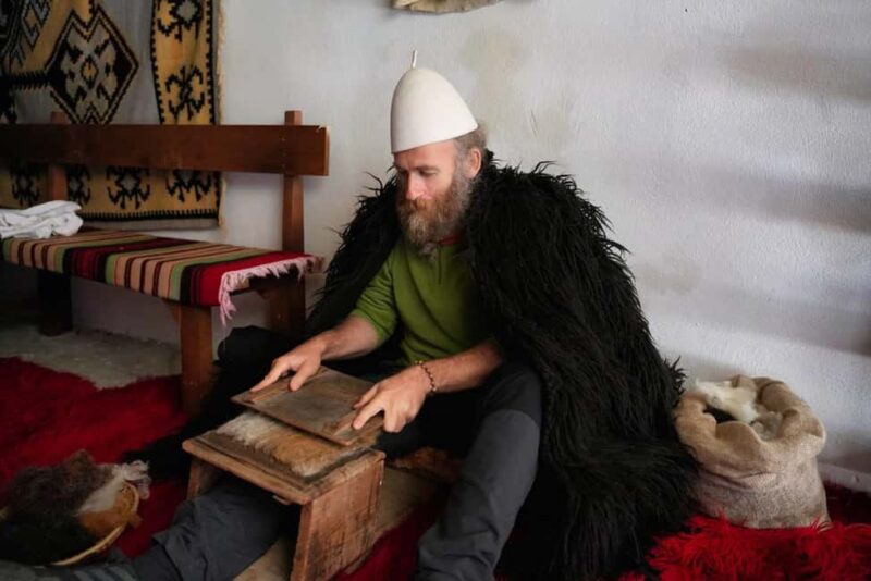 Lazarat: Wool Weaving Workshop with Lunch or Dinner - Who Should Consider This Tour