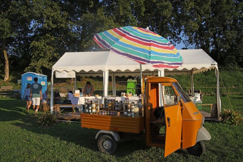 Lazise: Beekeeping Farm Tour and Tasting Experience - Exploring the Farm and Its Fruits and Vegetables