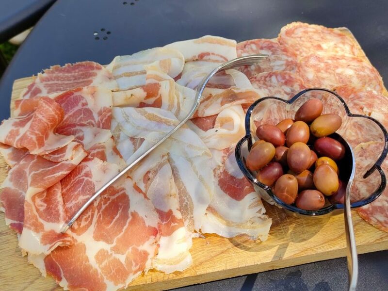 Lazise: Wine Tasting with Charcuterie and Cheese Board - The Guide and Personal Touch