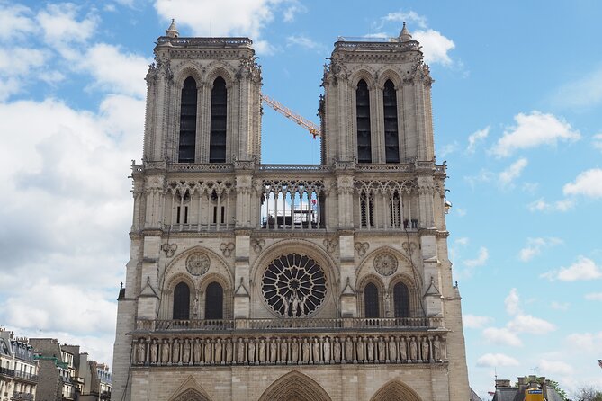 Le Havre to Paris: Eiffel, Champs-Elysees, River Cruise & Extras - Visiting the Arc de Triomphe