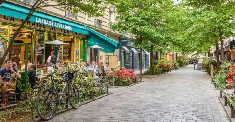 Le Marais District & Jewish Quarter Guided Walking Tour 12pp - Discover the Charm of the Marais and the Jewish Quarter with a Guided Walk