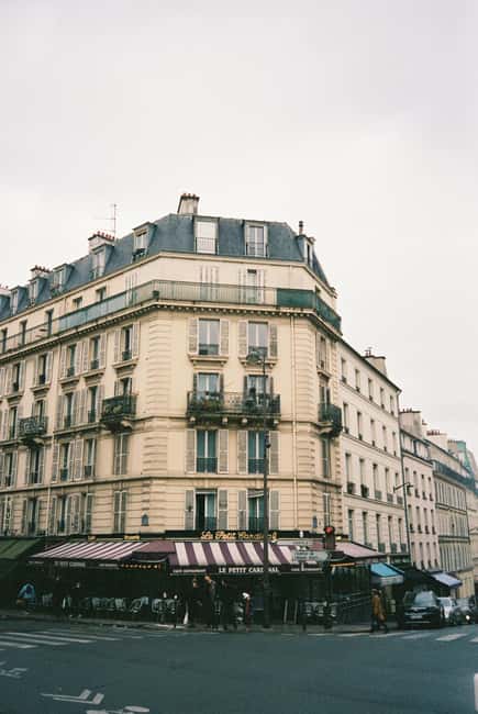 Le Marais Guided Walking Tour - Key Points