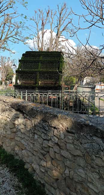 Le Thor and L'isle Sur La Sorgue: Electric bike tours - Practical Details: Meeting Point, Group Size, and Equipment