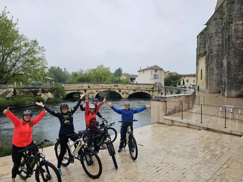 Le Thor, Châteauneuf De Gadagne, St-Saturnin Les Avignon by e-bike - Explore South of France Villages and Scenic Landscapes by E-Bike