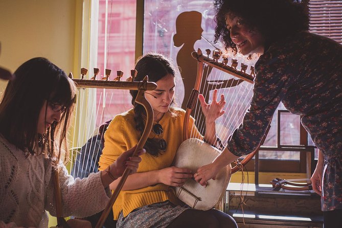 Learn an Ancient Music Instrument: The Lyre of Apollo - Key Points