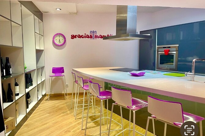 Learn and cook authentic Spanish food in Puerta del Sol! - Key Points