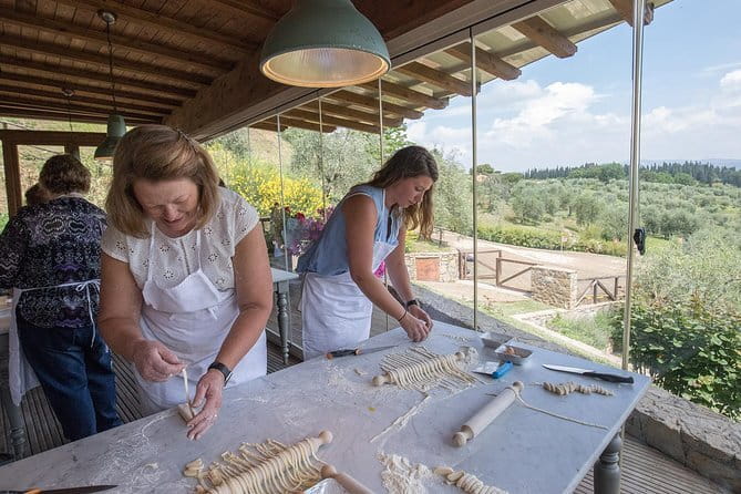Learn How to Make Traditional Tuscan Tagliatelle in Florence - Seasonal Ingredients and Tuscan Flavors