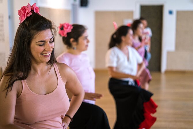 Learn Rumbas or Sevillanas in 90 minutes - Gift Flower - Meeting Point and Practical Details