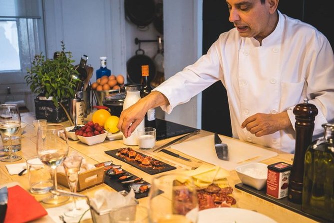 Learn The Art Of Spanish Tapas With a Local Chef in Barcelona - Discover an Authentic Spanish Tapas Cooking Experience in Barcelona