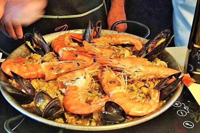 Learn The Art Of Spanish Tapas With a Local Chef in Barcelona - Key Points