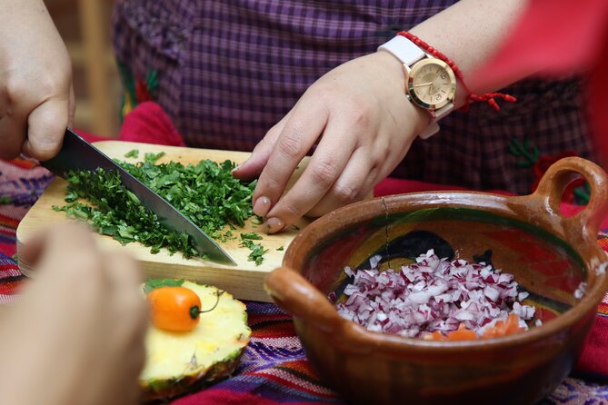 Learn to Cook Mexican Salsas - Eating and Drinking During the Class