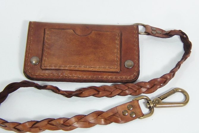 Leathercraft Workshop in the Rastro of Madrid - Booking and Cancellation Policy