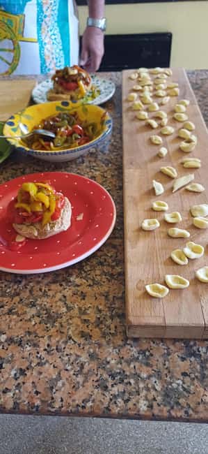 Lecce: Countryside Vineyard Walk & Wine Tasting - The Experience of Wild Herb Foraging