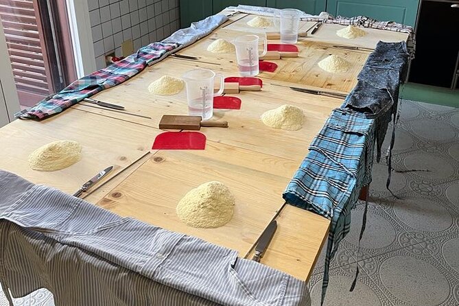 Lecce Hands-on Home Cooking Class: Craft Orecchiette & Savor Wine - Exquisite Local Wines and Homemade Limoncello