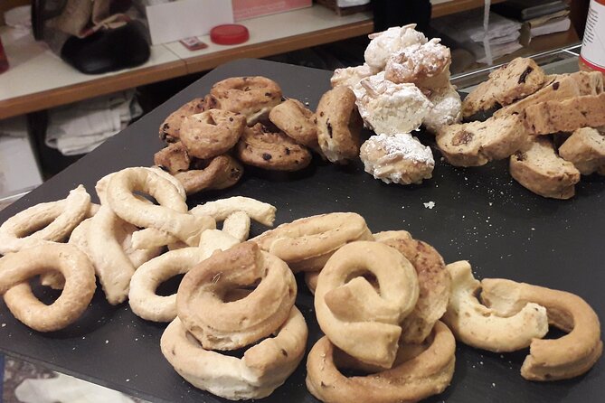 Lecce History and Street Food Tasting Small Group Tour - Porta Napoli: The Second Main Entrance