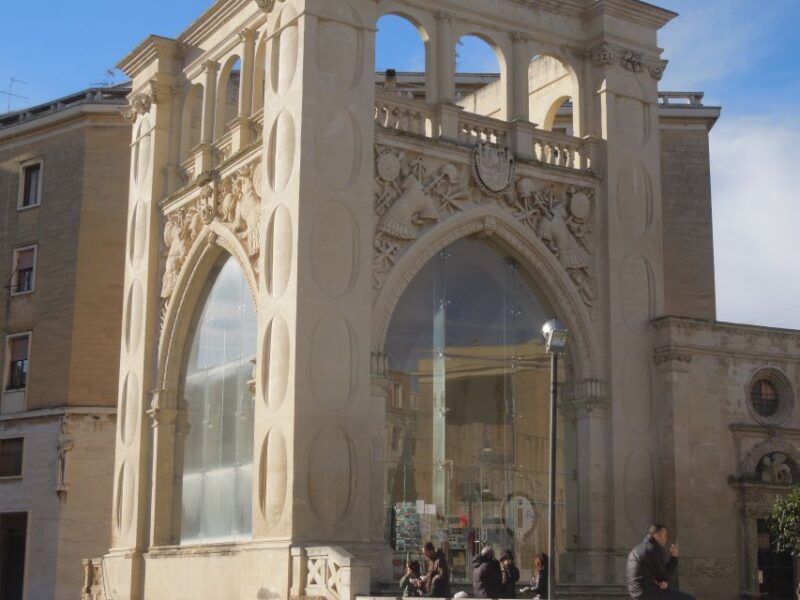 Lecce: Street Food Tasting and Sightseeing Tour - Tasting the Flavors of Salento: Street Food and Pastry Specialties