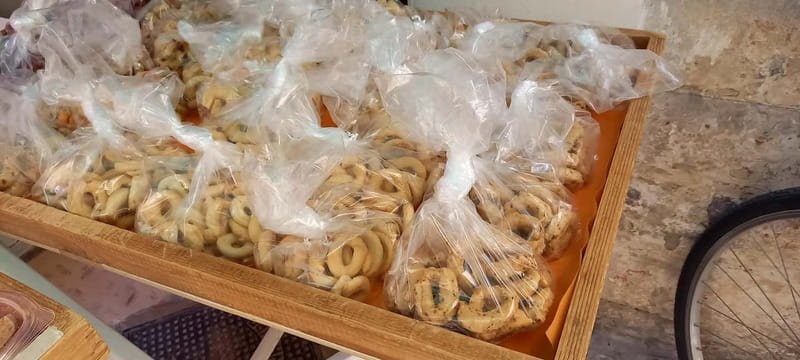 Lecce: The Ultimate Street Food Tour with a Local - Savory Street Snacks: Rustico Leccese and Puccia