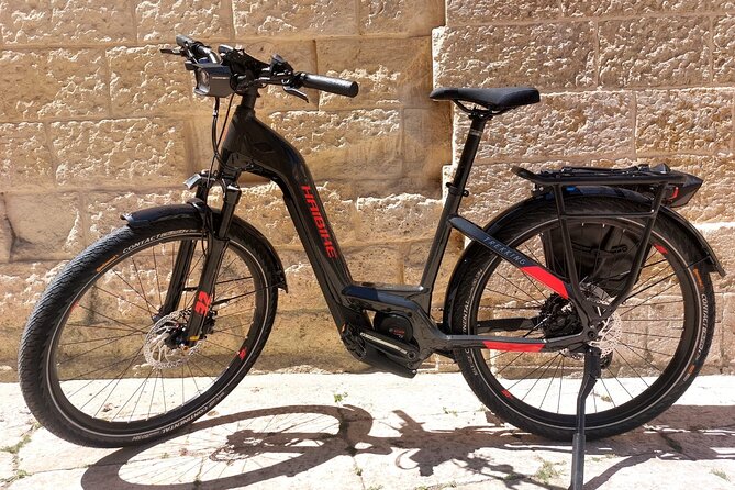 Lecce: Top Quality E-Bike Rental - Booking and Availability: Plan Ahead