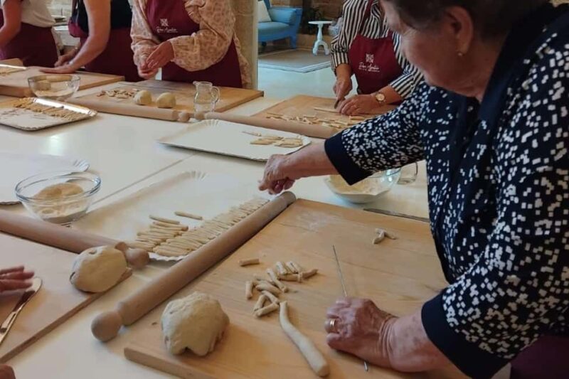 Lecce: Traditional Pasta Cooking Class with Wine - Key Points