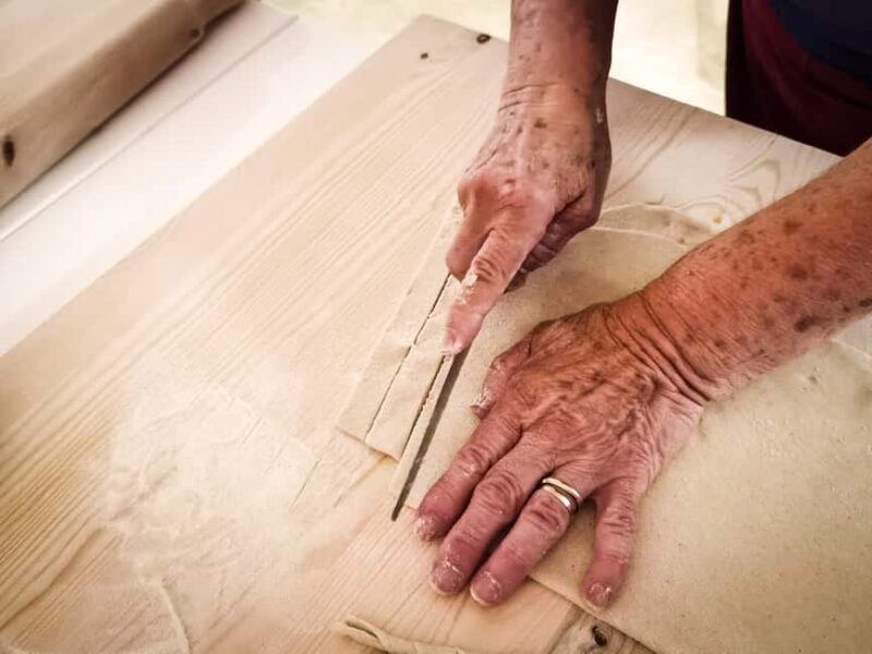 Lecce: Traditional Pasta Cooking Class with Wine - Sipping Local Wine and Sharing Stories