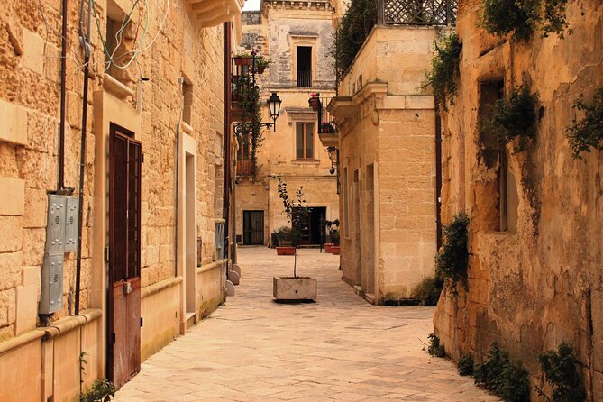 Lecce Walking Tour with Audio and Written Guide by a Local - Discovering Castello Carlo V and Its Historical Significance