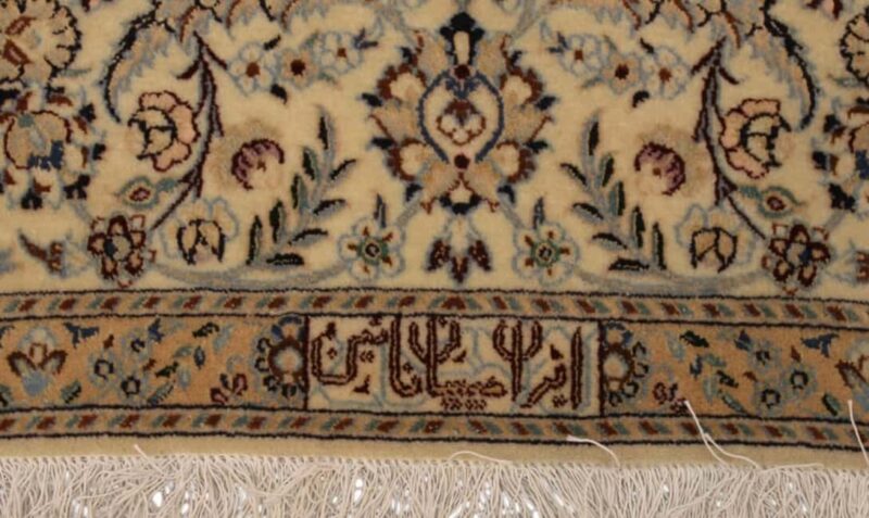Lecce:Art of Persian Carpets with Traditional Tea Experience - Logistics: Small Group, Multilingual Guides, and Accessibility