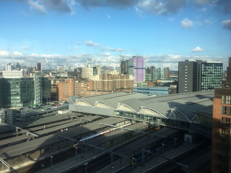 Leeds: 2-Hour Highlights Walking Tour - Key Points