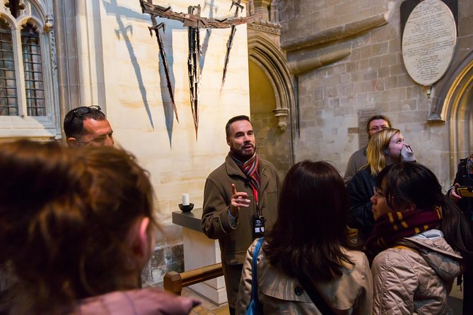 Leeds Castle, Cliffs of Dover and Canterbury Day Trip from London with Guided Cathedral Tour - Exploring Leeds Castle’s 900-Year History