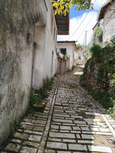 Lefkada : Hike to Eglouvis Fields of Flavor - The Scenic Views from Profitis Ilias