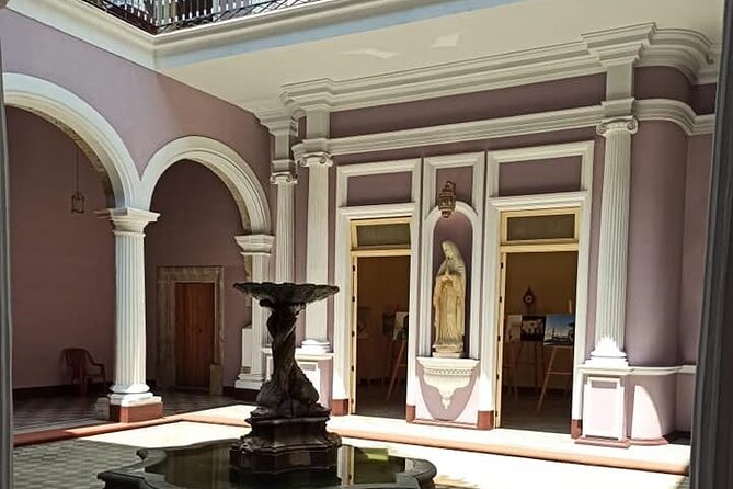 Legend tour in haunted houses of Guadalajara - The Guide’s Expertise and Storytelling Style