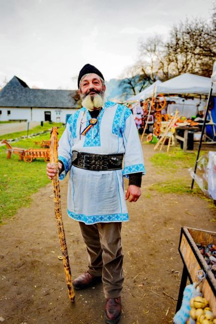 Legends&Wildlife Awaits: Dracula's Castle & Bear Sanctuary - Scenic Drive Through the Carpathian Mountains