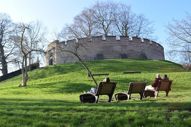 Leiden City Tour with Live guide in Netherlands - The Iconic Beestenmarkt and Its Modern Charm