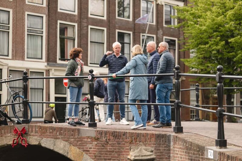 Leiden: Cultural highlights walking tour NEW - Strolling Along the Iconic Rapenburg and Neighborhoods