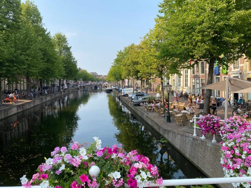 Leiden: Historical private guided tour from Amsterdam - Key Points