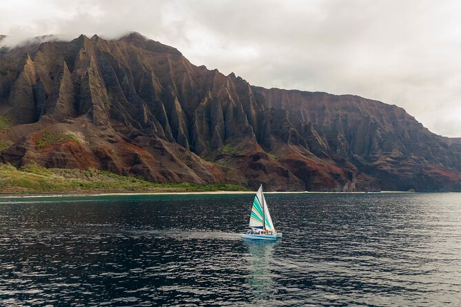 Leila Na Pali Sunset Dinner Sail - Cultural and Historical Insights from the Crew