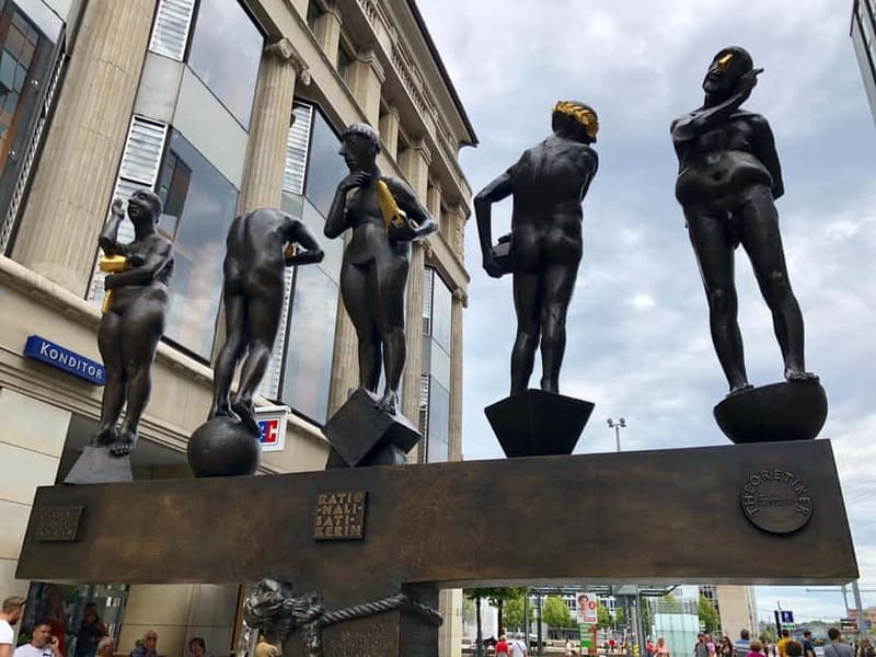 Leipzig: City Tour 2.0  Spot Past with Mobile Projections - The Innovative Use of Sound and Audio