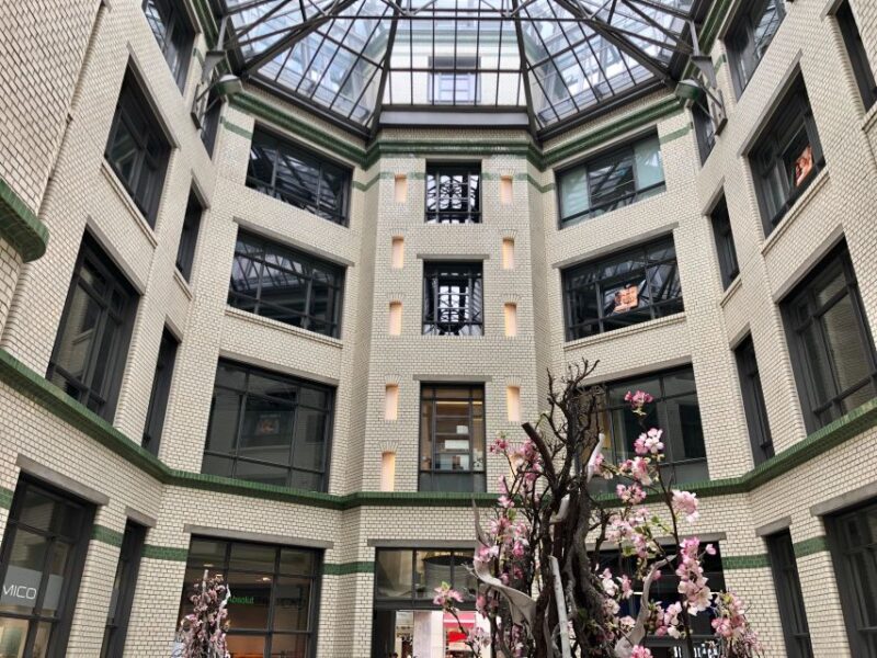 Leipzig: City Tour 2.0  Spot Past with Mobile Projections - Who Will Appreciate This Tour