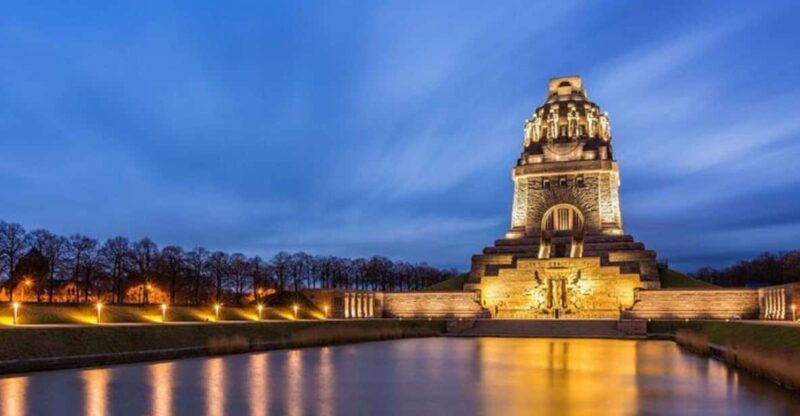 Leipzig : Must-See Attractions Walking Tour With a Guide - Ending at Madle-Passage and Its Cultural Significance