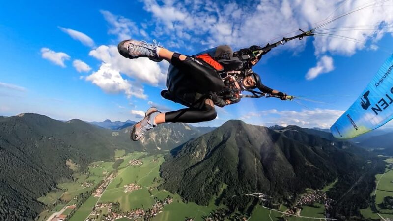 Lenggries: Tandem Paragliding Flight - Viewing the Bavarian Alps from a New Perspective
