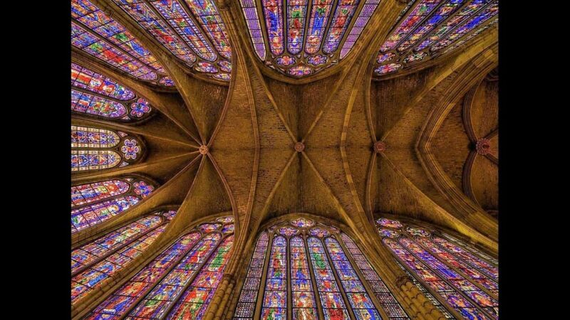 León Cathedral: tour with a local art historian - León Cathedral: Spectacular Gothic Architecture in Castile and León