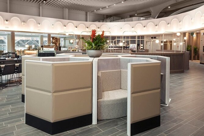 Leonardo da Vinci Airport Plaza Premium Lounge, Terminal 3 Departures - Timing and Pacing: How to Maximize Your Lounge Time