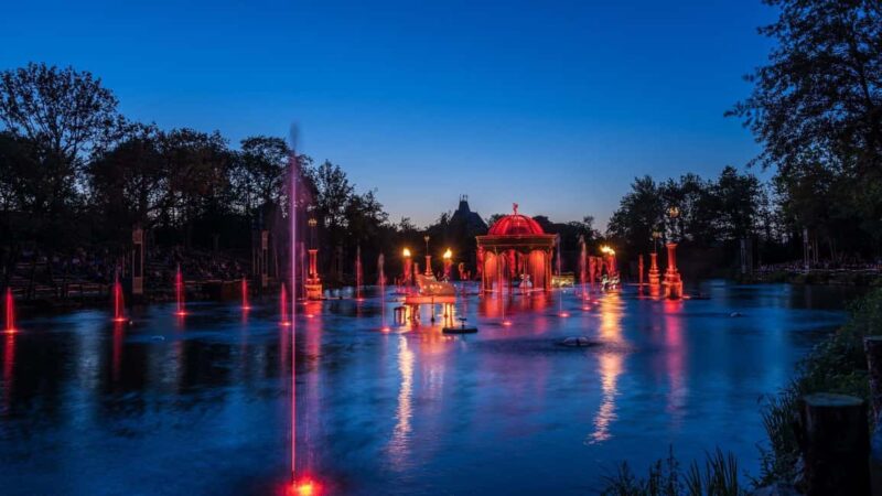 Les Epesses: Puy du Fou Theme Park 1-Day Entry Ticket - Encounter the 2,200 Animals and Realistic Environments