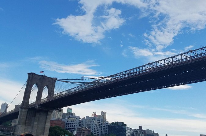 Let's take a walk across the iconic Brooklyn Bridge - Value and Booking Considerations