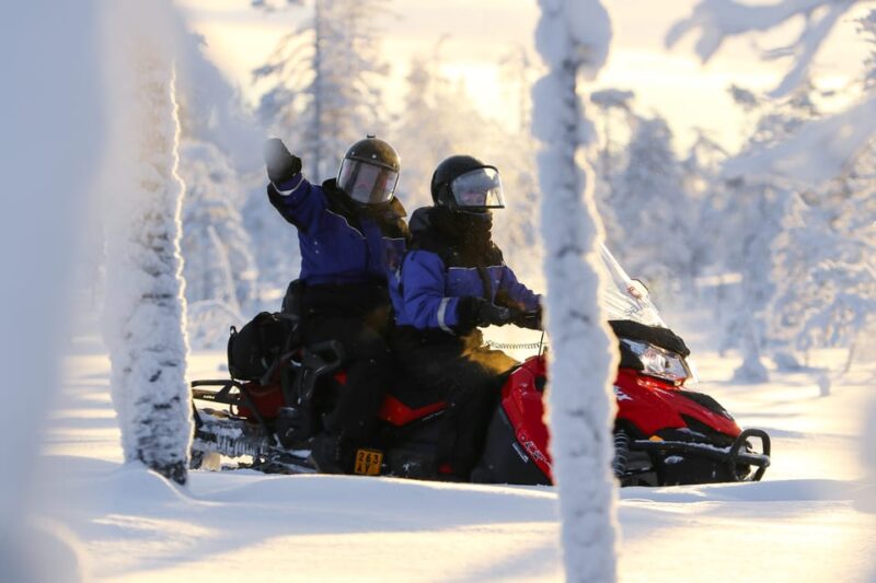 Levi: Easy Snowmobile Safari into the Nature - Snowmobiling in Levi: A Guided Journey into Arctic Nature