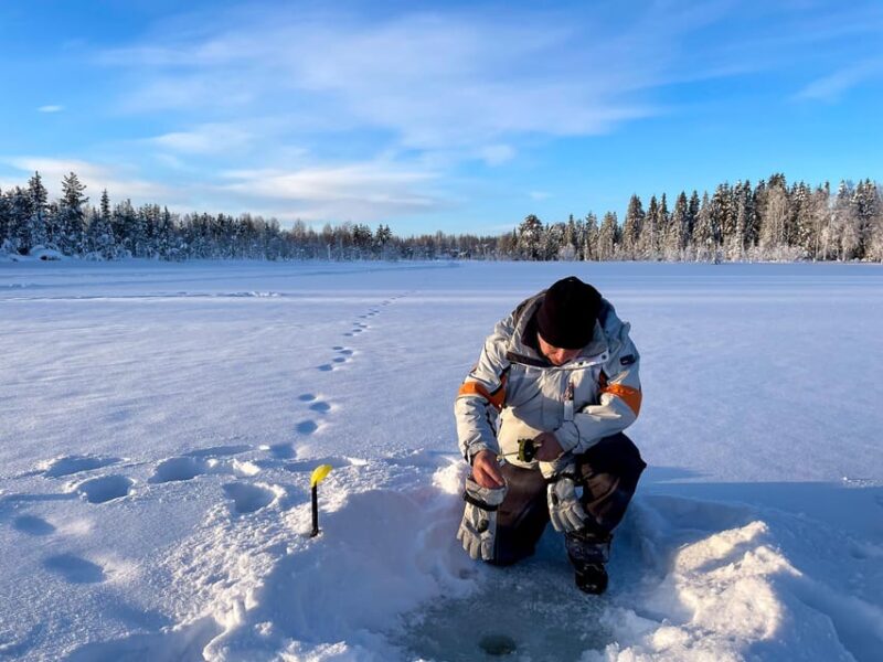 Levi: Ice Fishing Trip in a small group - The Journey to the Frozen Lake