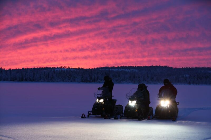 Levi: Snowmobile Tour to Snow Village - The Experience of the Guides and Group Size