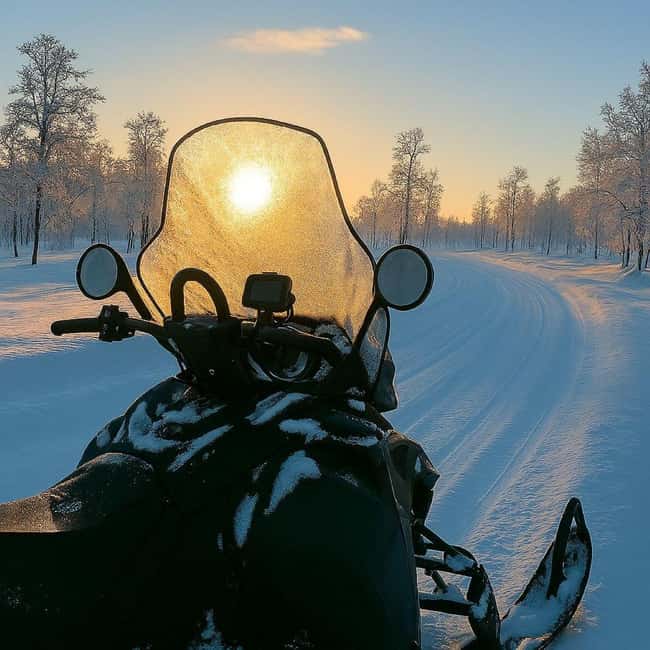 Levi: Twilight Snowmobile Safari & Stargazing Experience - Snowmobile Safety Briefing and Gear Preparation