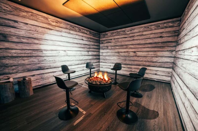 Levi: Virtual Reality Aurora Experience with Shuttle Bus - The Shuttle Bus: Convenient and Timed for Flexibility