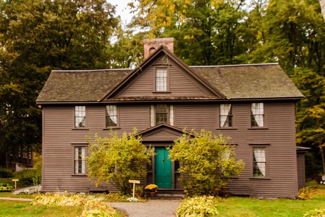 Lexington & Concord 3 hour private tour from Boston, groups 1-4 - In-Depth Look at the Stops and Their Significance