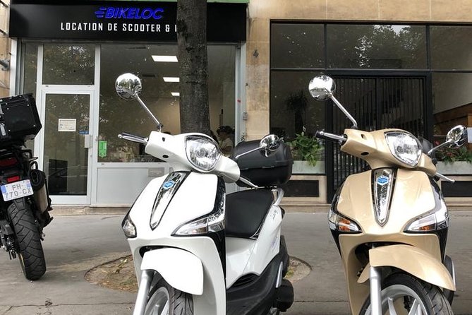 Liberty scooter rental Piaggio 50cc (4T) Paris - Safety and Riding Tips for Paris Streets